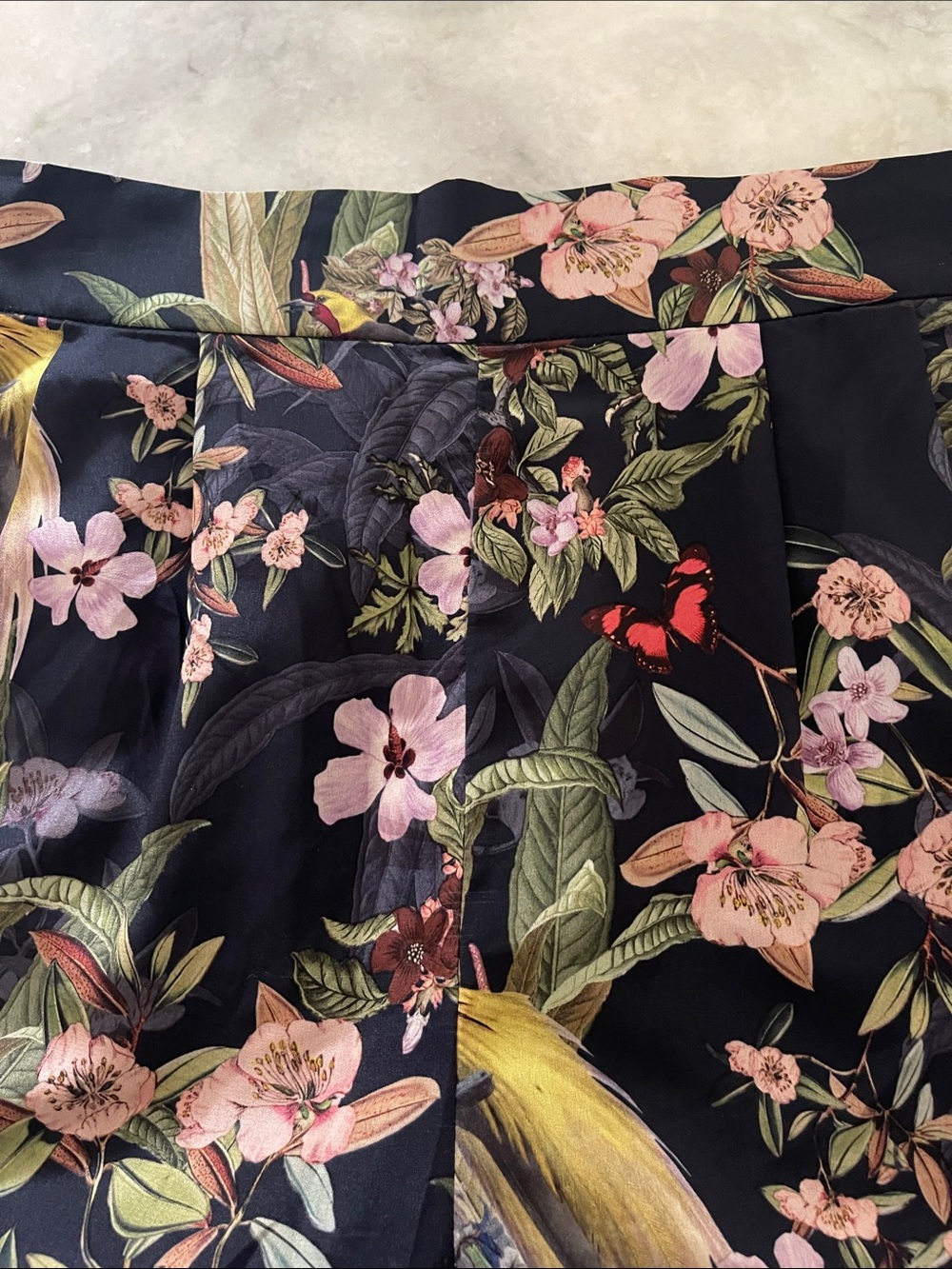 H&M Wide-Leg Pants with Tropical Floral Print - Picture 3 of 3